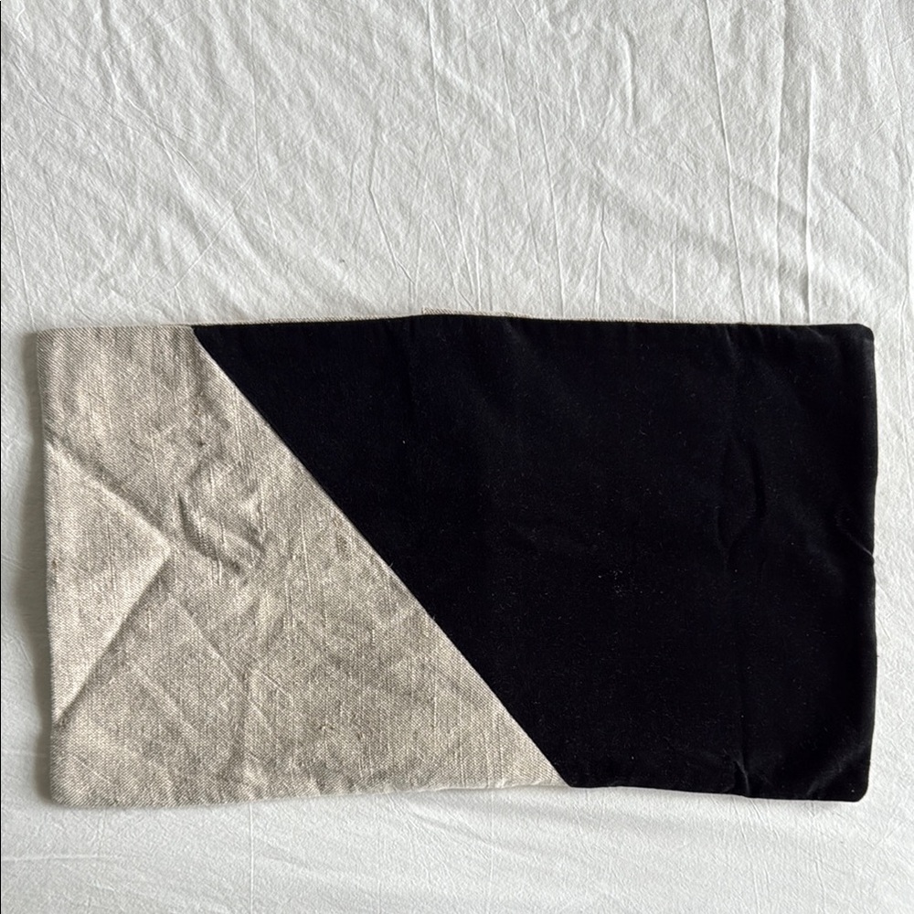 Black and Cream Geometric Pillow Cover